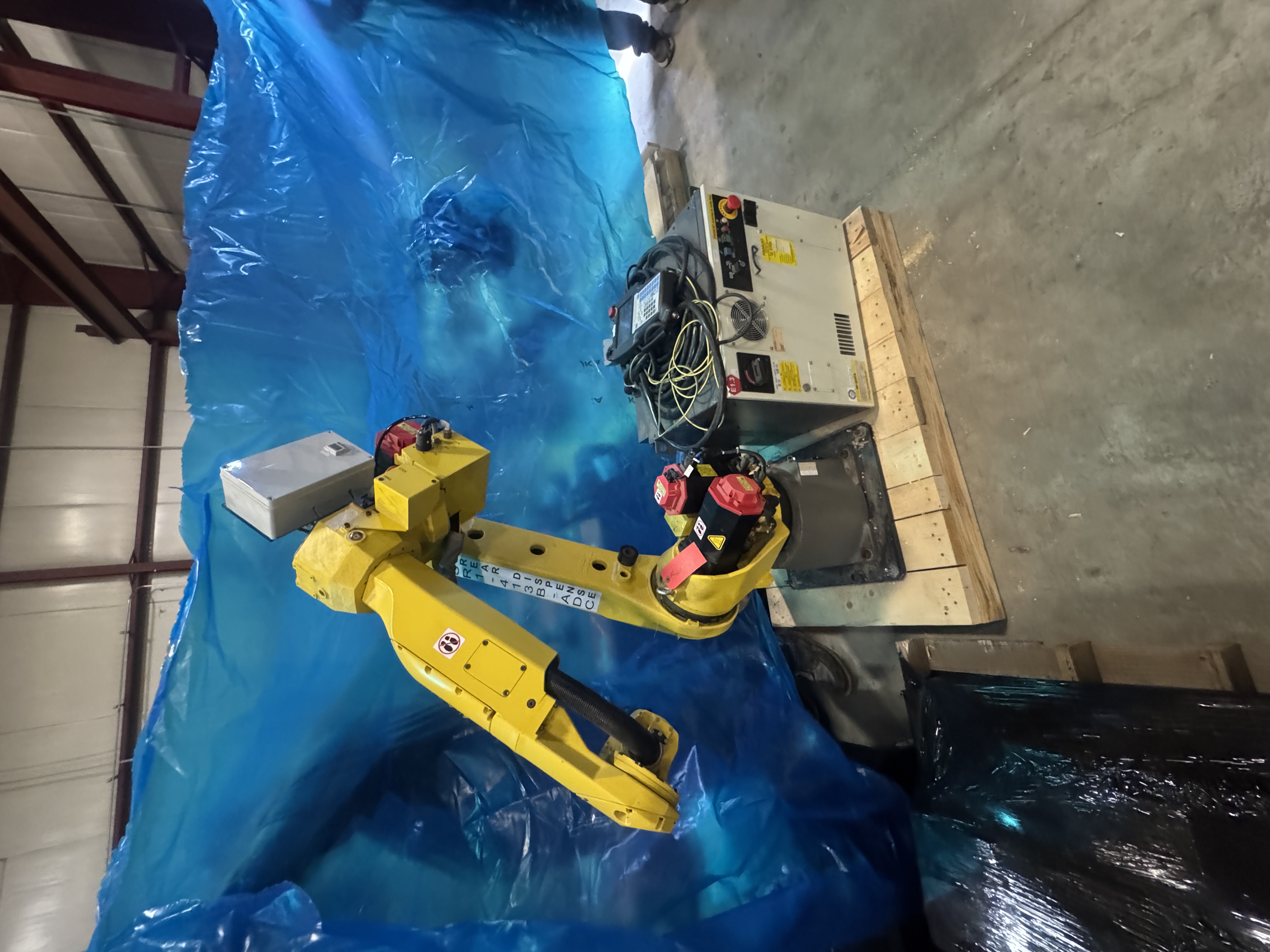 Used Fanuc M-20iA 6 Axis Industrial Robot With Fanuc R-30iB Plus Control