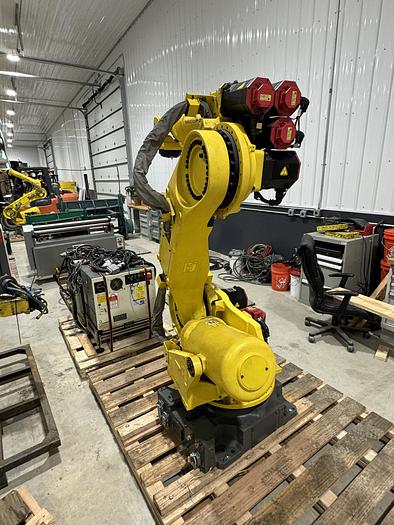 Used FANUC R-2000iB/210F 6 AXIS ROBOT WITH R-30iB CONTROLS