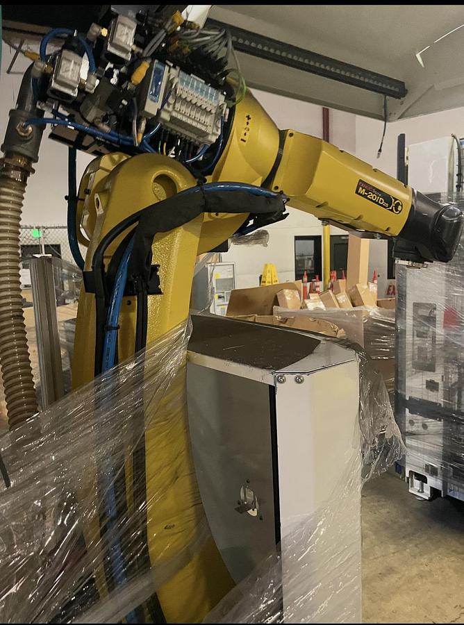 Used FANUC M-20iD/25 ROBOT WITH R-30iB PLUS CONTROLLER, PENDANT, CABLES.  NEVER IN PRODUCTION!