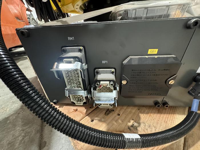 Used FANUC R-2000iC/125L 6 AXIS ROBOT WITH R-30iB PLUS CONTROLLER