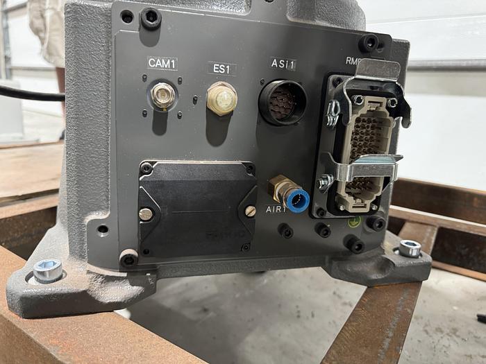 Used FANUC M-20iA/35M 6 AXIS ROBOT WITH R-30iB PLUS CONTROL WITH 4 HOURS USE PAYLOAD 35 KG X 1813 MM REACH