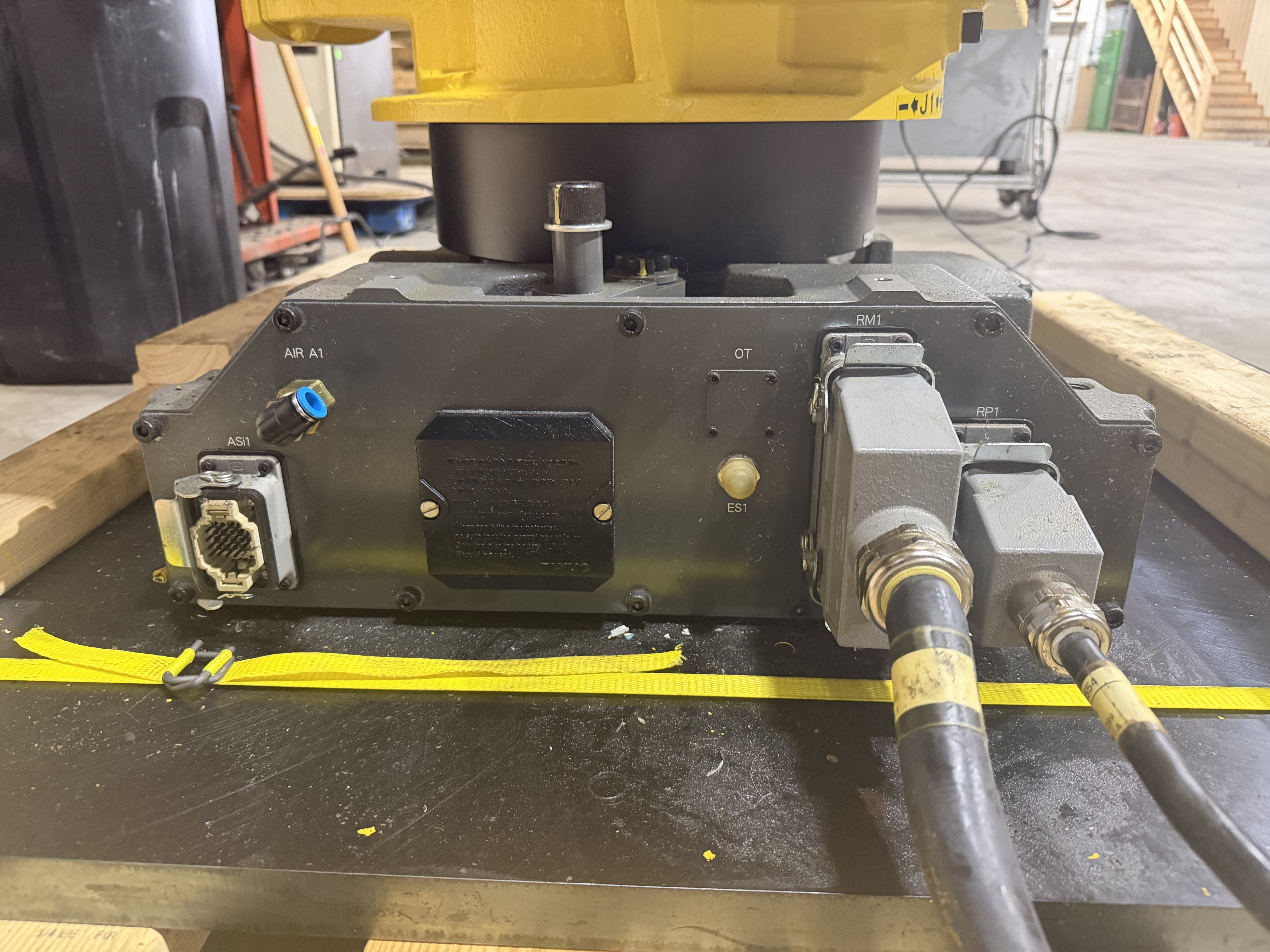 Used Used Fanuc M-710iC/45M 6 Axis Industrial Robot With R-30iB Plus Controller