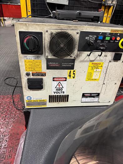 Used LINCOLN FANUC MIG WELDING CELL WITH ARC MATE 120iC & ARC MATE 120iC/12L R-30iB DUAL TRUNNION