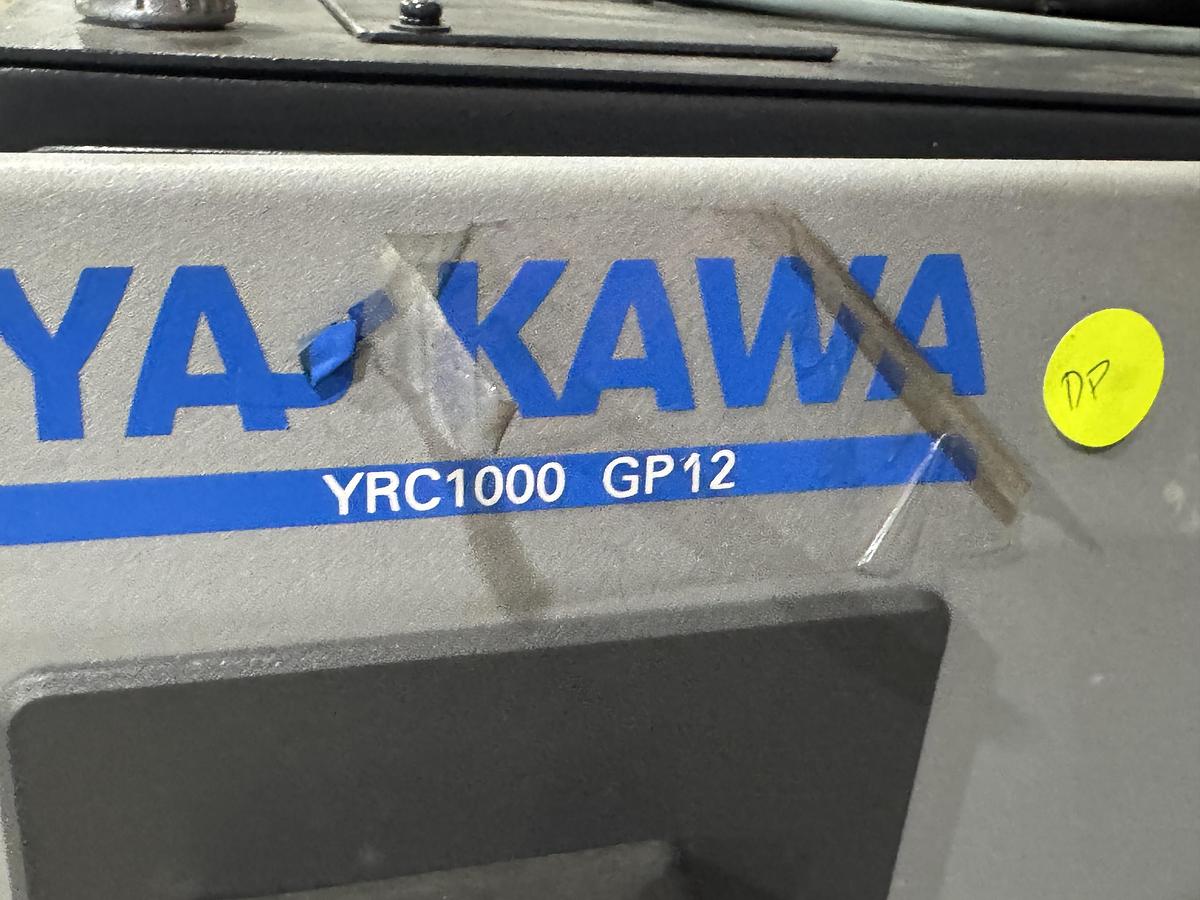 Used YASKAWA MOTOMAN GP25 6 AXIS ROBOT WITH YRC1000 CONTROL