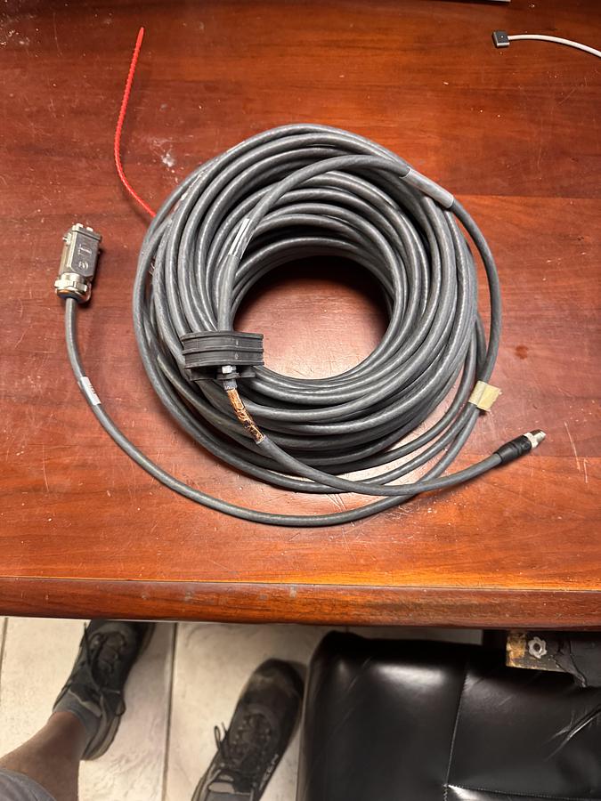 KUKA 00-356-385 ROBOT CABLE. 30 METERS LONG XF21/XF31 