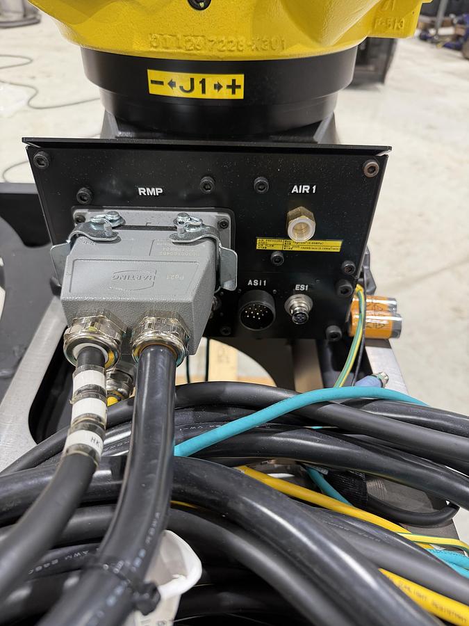 Used FANUC M-20iD/35 Robot, R-30iB Plus Control, Used, 2021