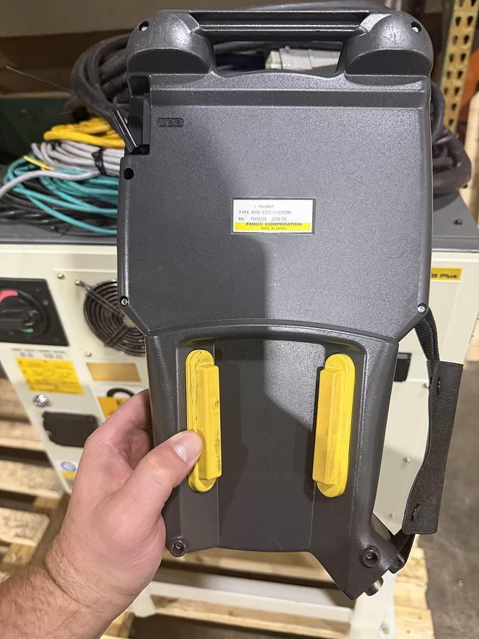 Used Used Fanuc M-20iA 35M 6 Axis Robot With R-30iB Plus Controller