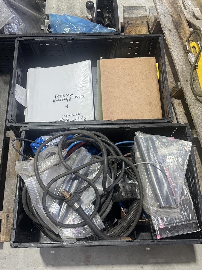 Used MOTOMAN EA1900N MIG WELDING CELL WITH TRUNNION AND 7TH AXIS RTU FOR SALE