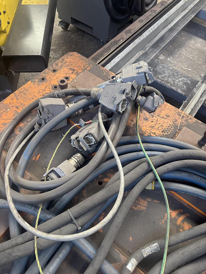 Used FANUC M-900 CAPACITY GEN VI 28' OVERALL LENGTH RTU WITH FLEX CABLES