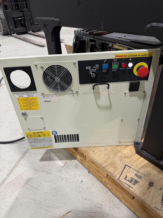 Used FANUC M-20iD/35 Robot, R-30iB Plus Control, Used, 2021