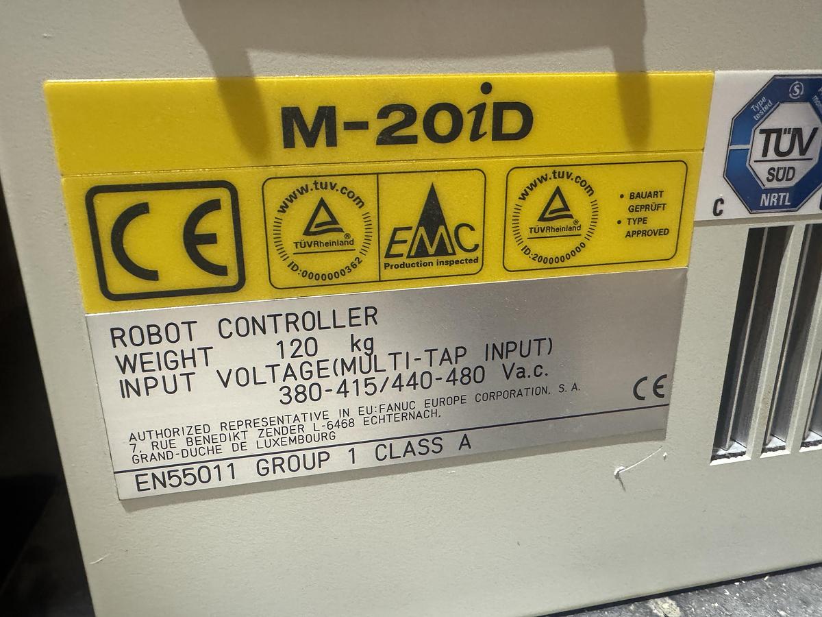 Used FANUC M-20iD/25 ROBOT WITH R-30iB PLUS CONTROLLER, PENDANT, CABLES.  NEVER IN PRODUCTION!