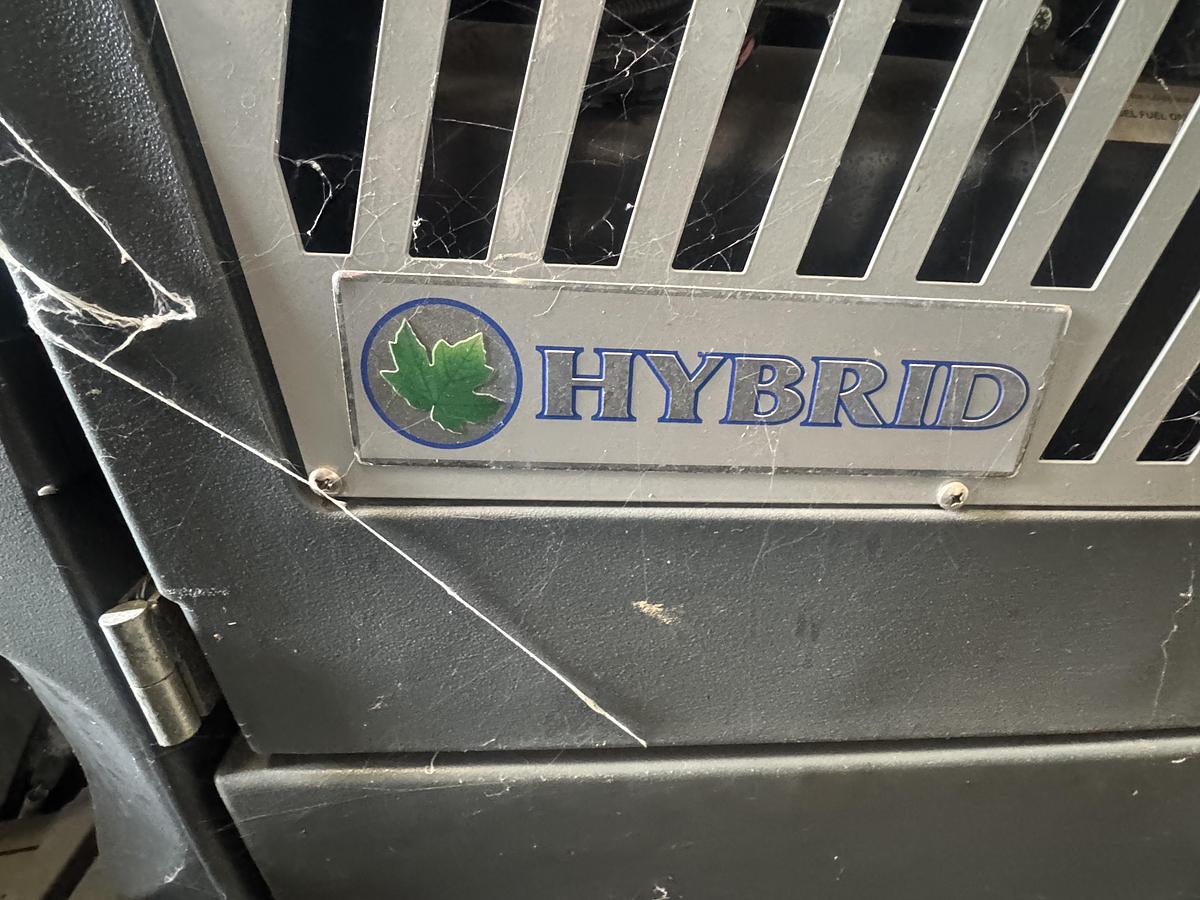 Used NAUTILUS HYBRID POWER BOSS CS7000 48D FLOOR SCRUBBER 2023