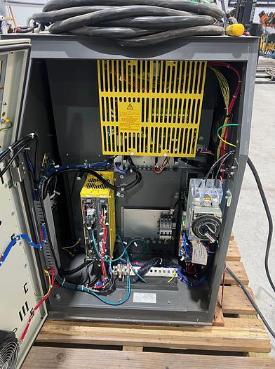Used FANUC R-2000iB/210F ROBOT WITH R30iA CONTROLLER, 80 HOURS ON METER