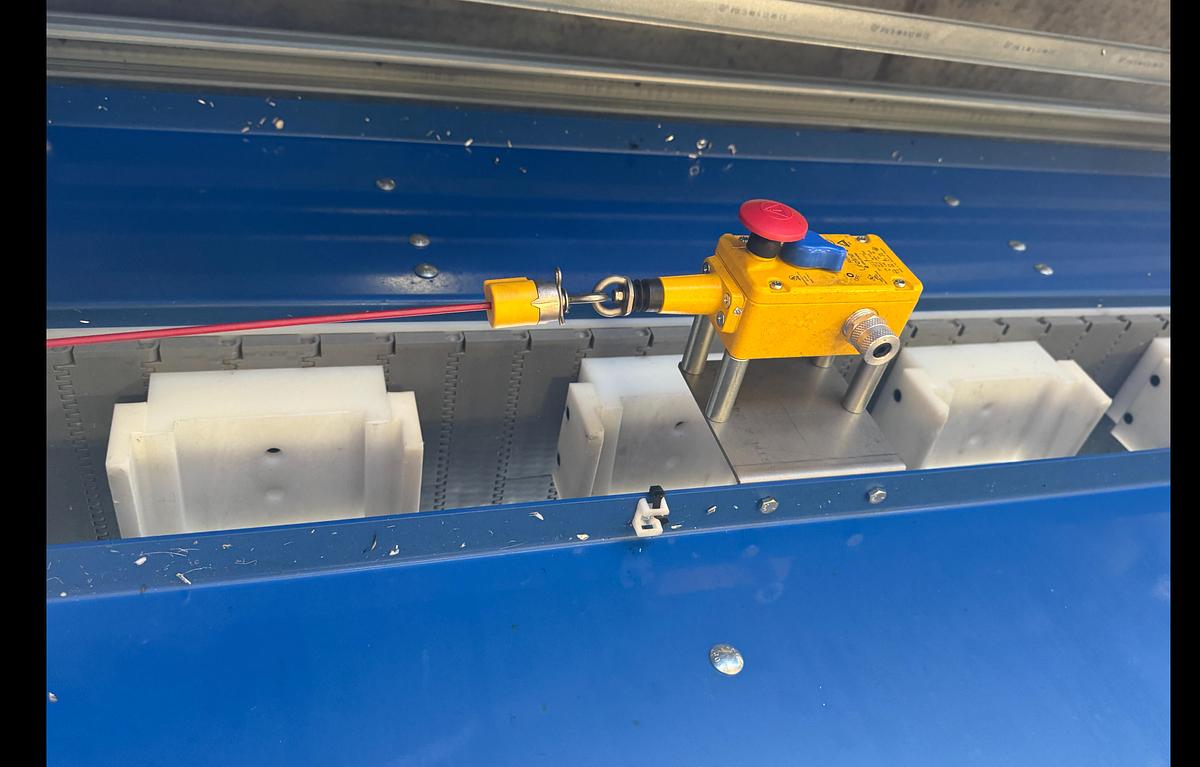 Used Zeta Group Engineering Double Stack Motorized Conveyor Systems