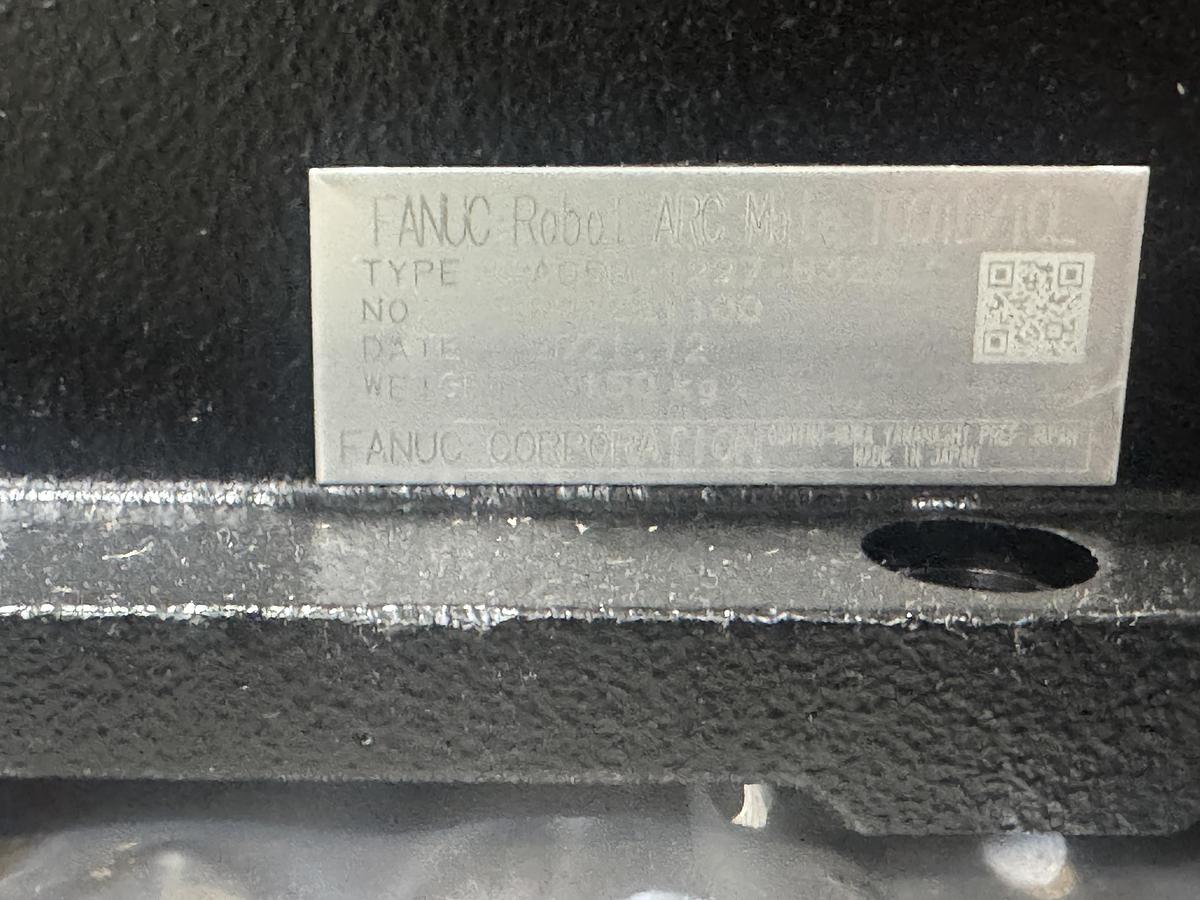 NEVER USED FANUC ARCMATE 100iD/10L, R-30iB PLUS CONTROLLER, PENDANT, AND CABLES