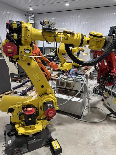 Used FANUC R-2000IC/165F 6 AXIS ROBOT WITH R-30iB CONTROLLER