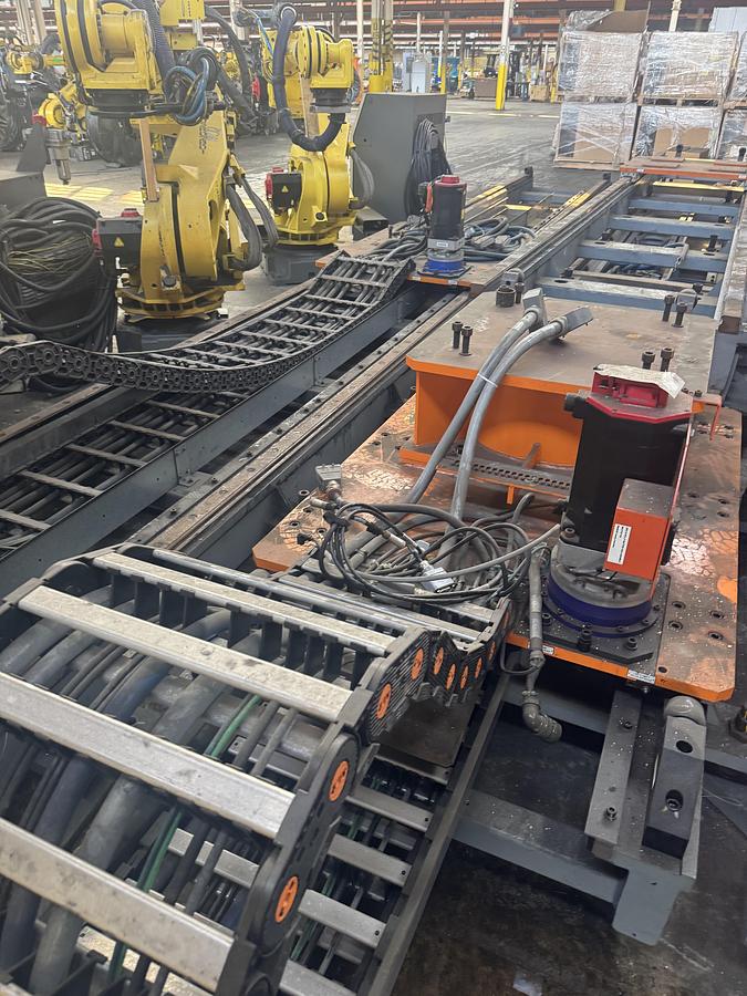 Used FANUC R2000 CAPACITY GEN VI 28' OVERALL LENGTH RTU WITH FLEX CABLES