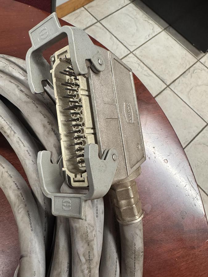 Used ABB 3HAC040503-002 ROBOT POWER CABLE 