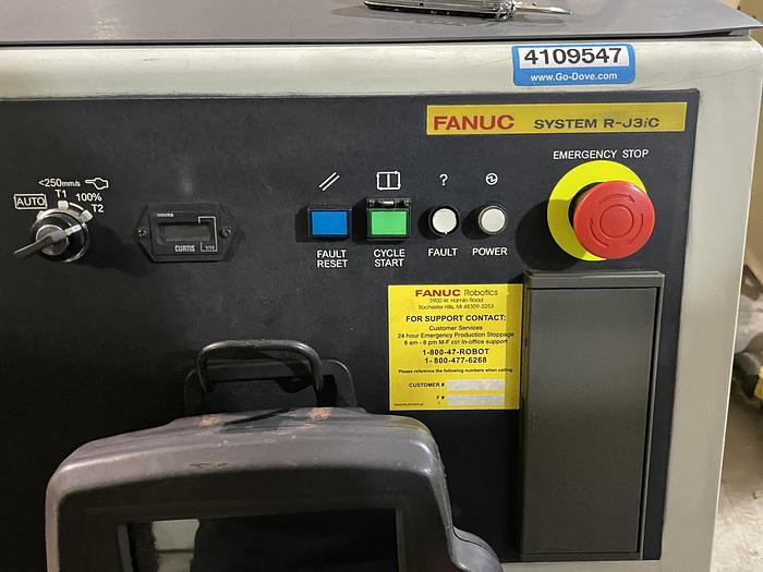Used FANUC R2000iB/125L WITH RJ3iC (R30iA) CONTROLLER
