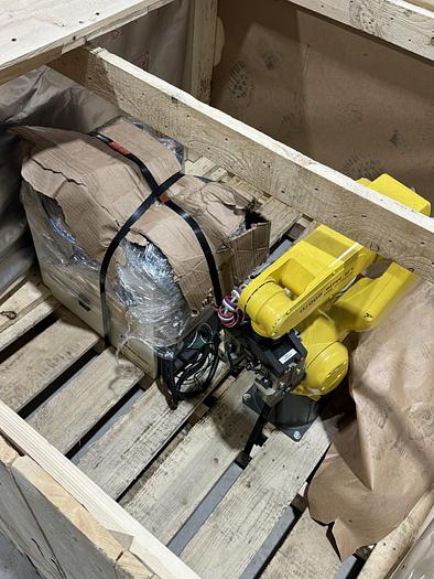 Used FANUC LR MATE 200ID 6 AXIS ROBOT WITH R30iB CONTROLLER