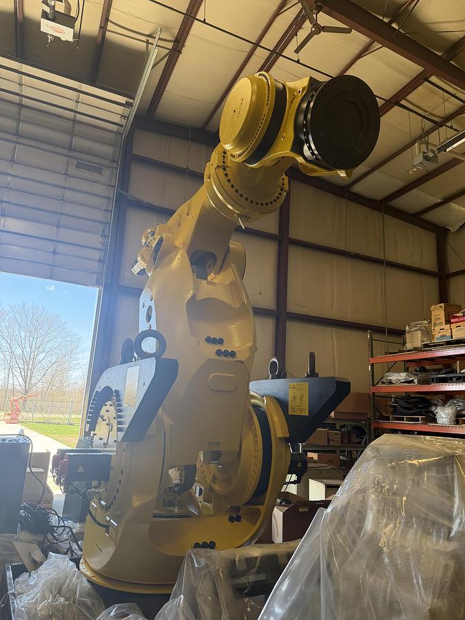 Used FANUC M-2000iA/2300 ROBOT NEW NEVER USED WITH R-30iB PLUS CONTROLLER