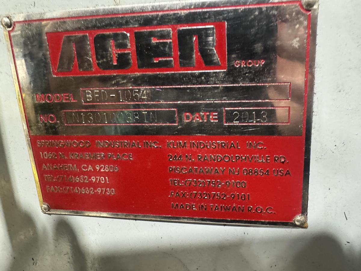 Used ACER BED-1054 PROGRAMMABLE VERTICAL MILL, 2013, TWO OWNER MACHINE