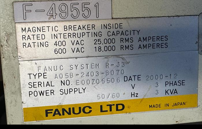 Used FANUC ARCMATE 120i 6 AXIS MIG WELDING ROBOT WITH LINCOLN WIRE FEEDER AND GUN
