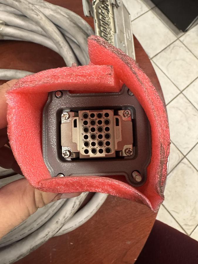 Used ABB 3HAC040503-002 ROBOT POWER CABLE 