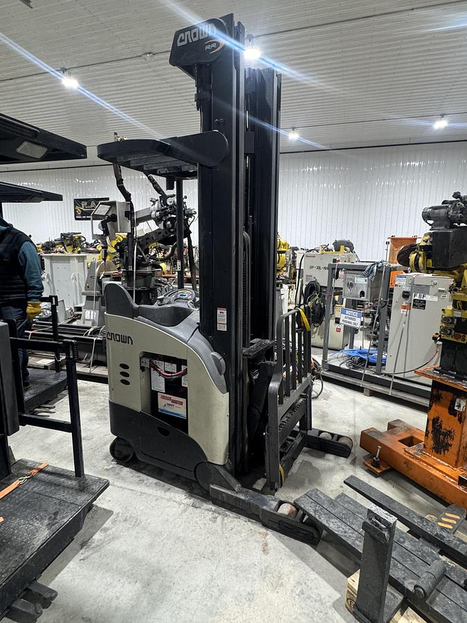 Used CROWN MODEL RR5725-35 NARROW ISLE FORKLIFT STAND UP ELECTRIC