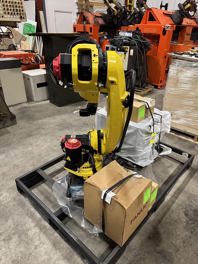 FANUC ARCMATE 120iD 6 AXIS ROBOT WITH R-30iB PLUS CONTROLLER, NEVER IN PRODUCTION, LIKE NEW