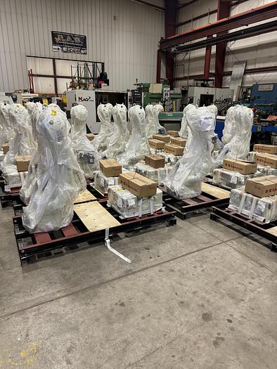 Used KAWASAKI RS020N 6 AXIS ROBOTS NEW NEVER USED WITH E01 CONTROLS & CUBIC S, MULTIPLE UNITS