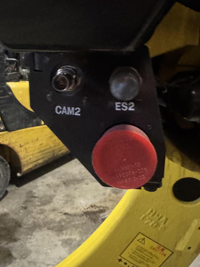 Used FANUC M-20iD/25 ROBOT WITH R-30iB PLUS CONTROLLER, PENDANT, CABLES.  NEVER IN PRODUCTION!