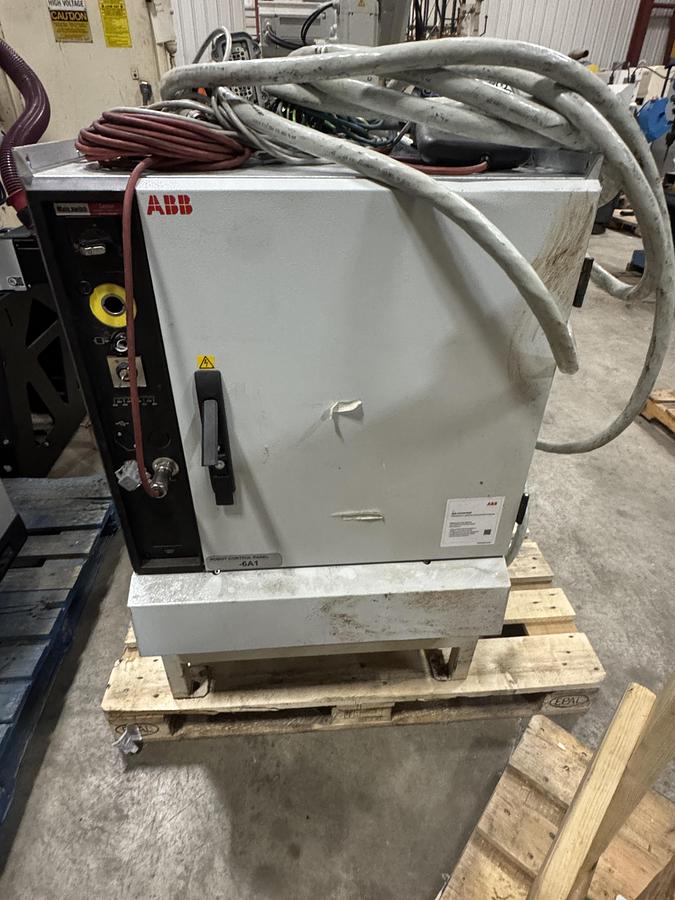 Used ABB IRB 4600-40/2.55 ROBOT WITH IRC5 6 AXIS ROBOT PAYLOAD 40 KG REACH 2550 MM NEW 2022