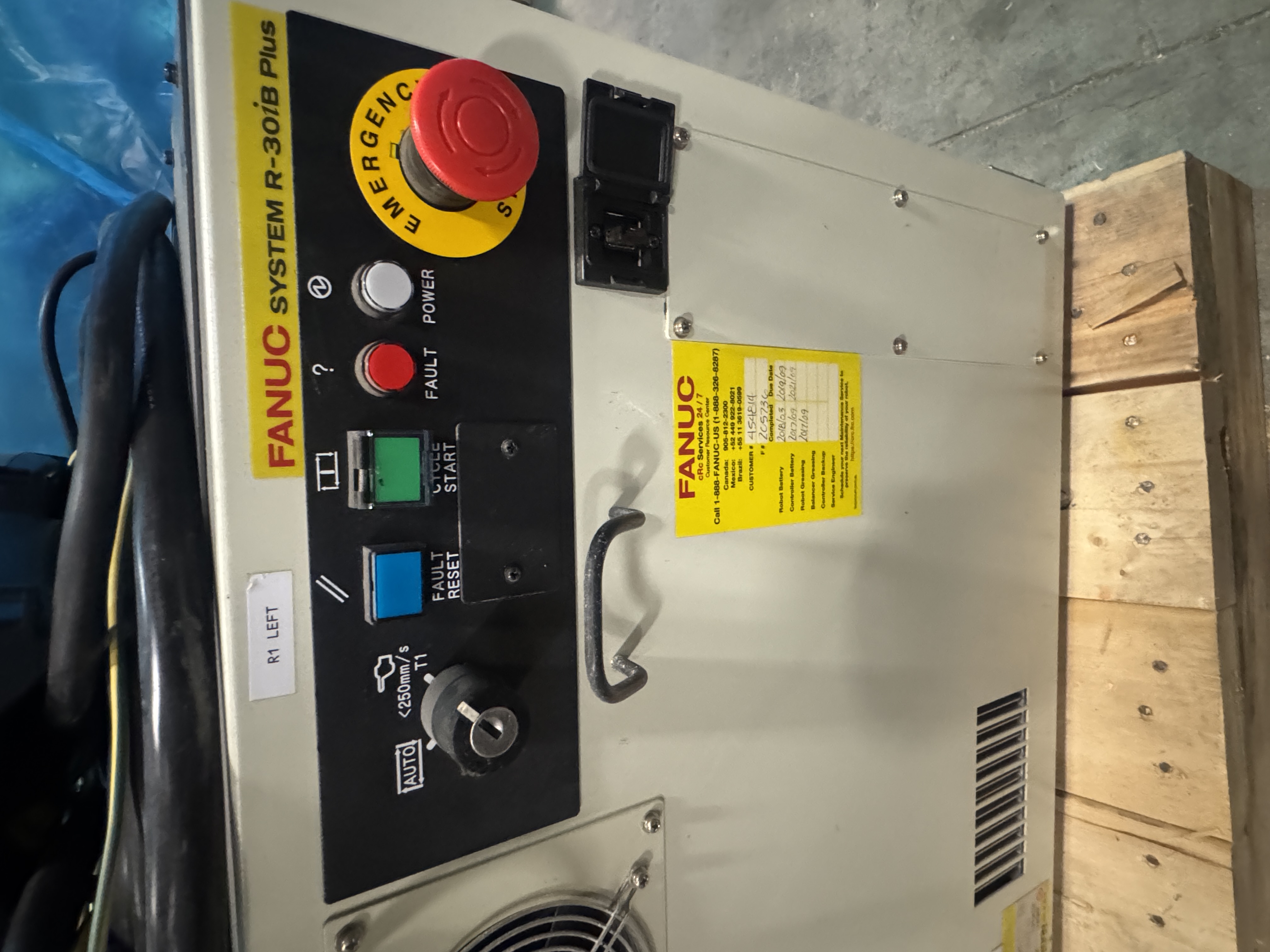 Used Fanuc M-20iA 6 Axis Industrial Robot With Fanuc R-30iB Plus Control