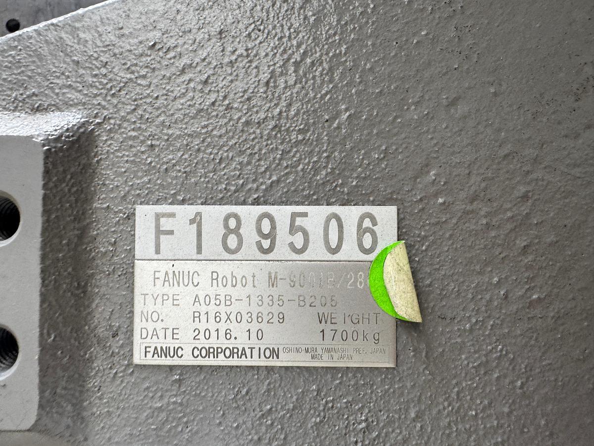 Used Used Fanuc M-900iB/280 6 Axis Industrial Robot With R-30iB Control