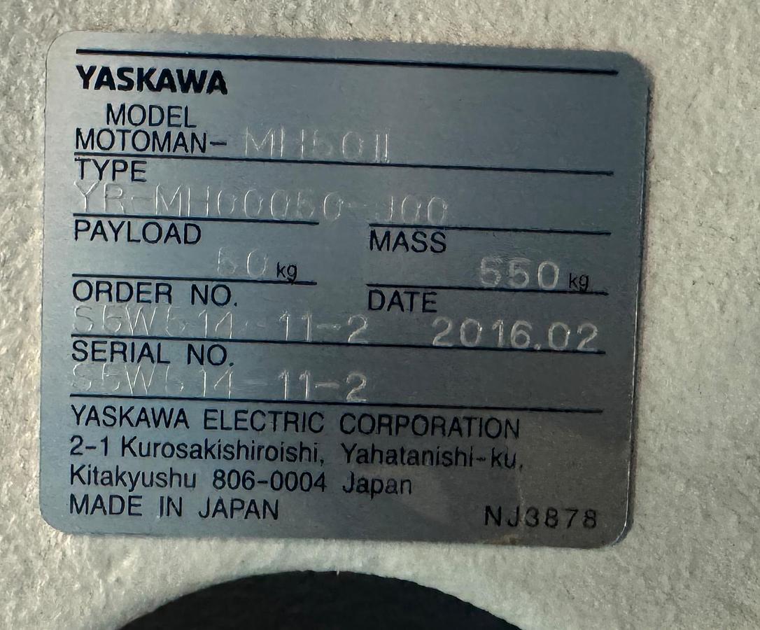 Used Yaskawa Motoman MH50II 6 Axes Payload 50 kg Reach 2,061 mm DX200 Controller