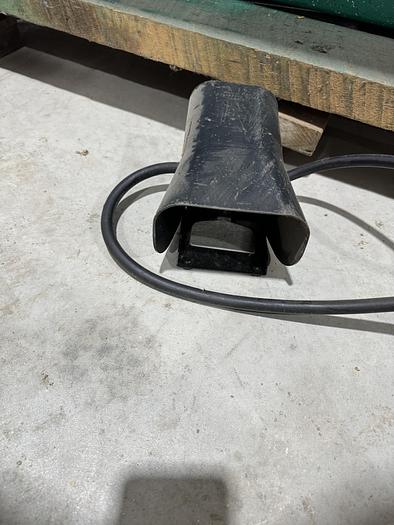 Used TENNESMITH MODEL A3616 PNEUMATIC 16 GAUGE X 36" SHEAR