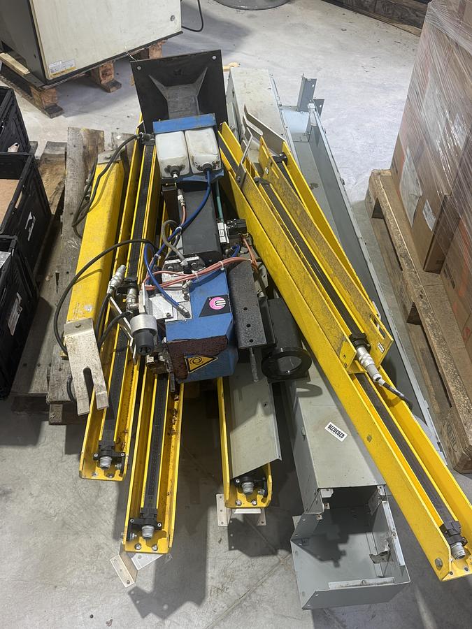 Used MOTOMAN EA1900N MIG WELDING CELL WITH TRUNNION AND 7TH AXIS RTU FOR SALE