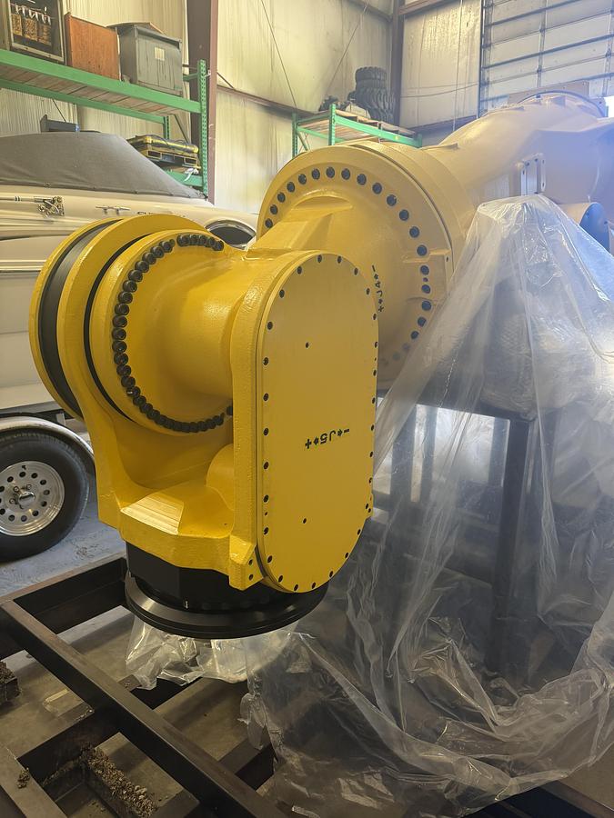 Used FANUC M-2000iA/2300 ROBOT NEW NEVER USED WITH R-30iB PLUS CONTROLLER