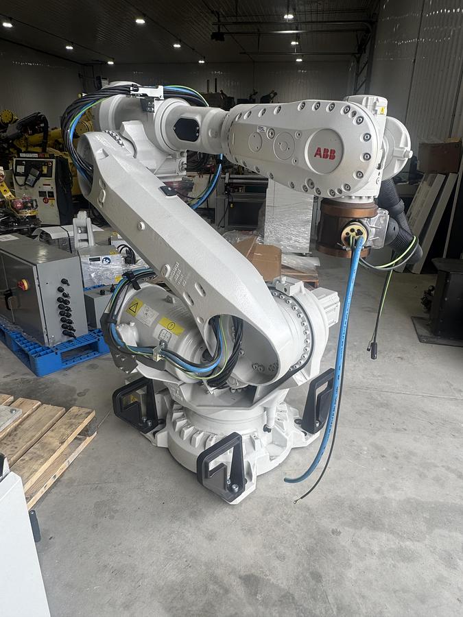 Used ABB IRB 6700-235/2.65 6 AXIS ROBOT WITH IRC5 CONTROL
