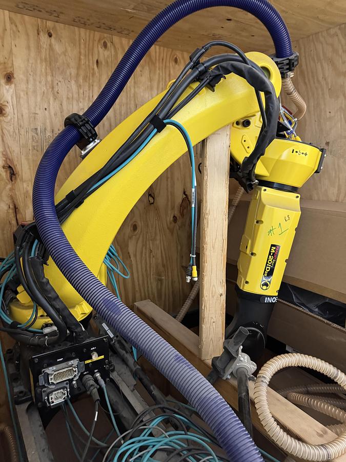 Used FANUC M-20iD/25 ROBOT WITH R-30iB PLUS CONTROLLER, PENDANT, CABLES.  NEVER IN PRODUCTION!