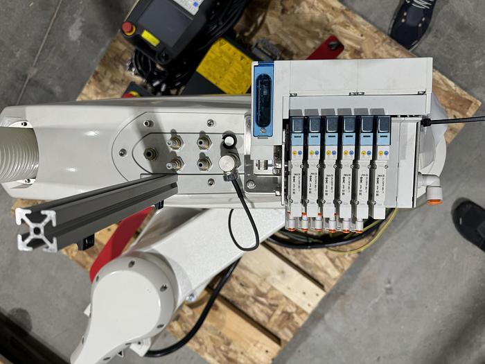 FANUC SR-20iA 4 AXIS SCARA ROBOT WITH R-30iB PLUS COMPACT CONTROLLER NEW NEVER USED