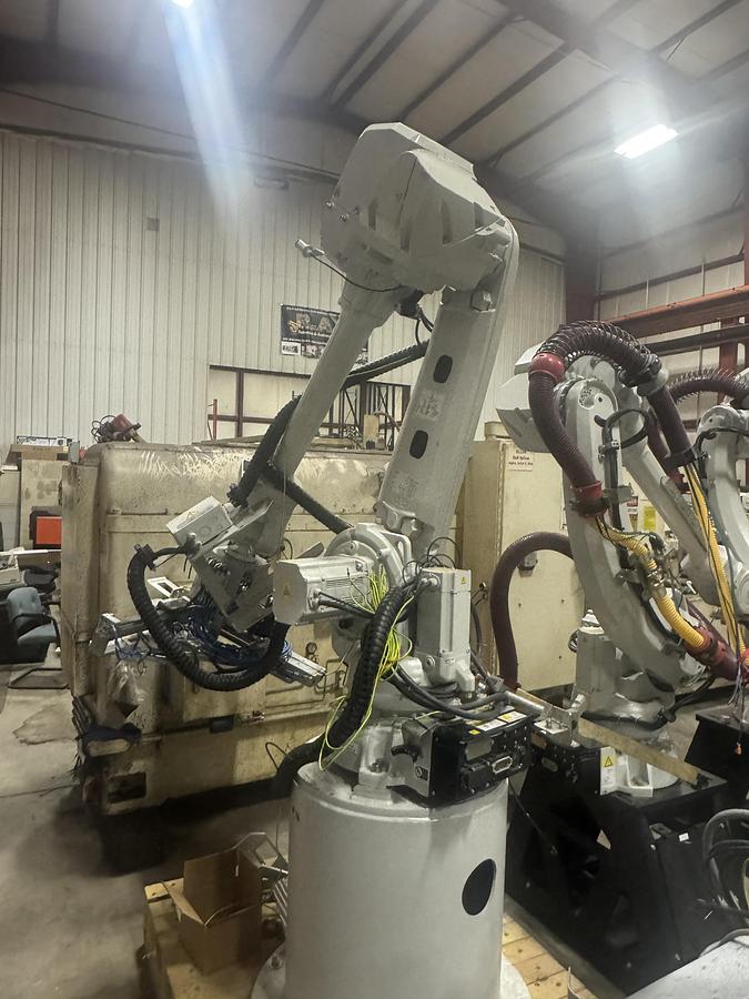 Used ABB IRB 4600-40/2.55 ROBOT 6 AXIS WITH IRC5 CONTROLLER NEW 2022 LIKE NEW