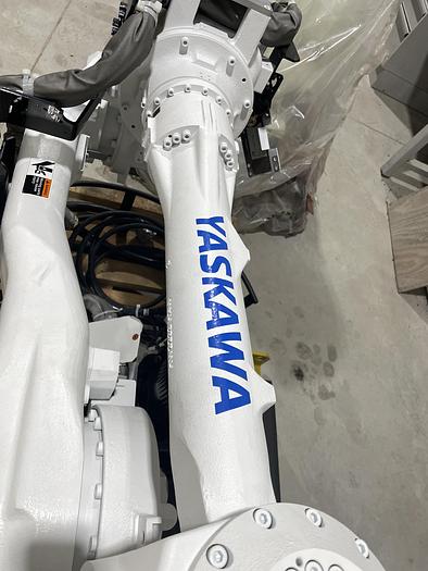 YASKAWA MOTOMAN MH80II 80KG X 2061MM REACH 6 AXES ROBOT WITH DX200 CONTROLLER