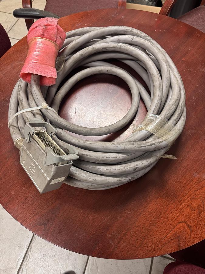 Used ABB 3HAC040503-002 ROBOT POWER CABLE
