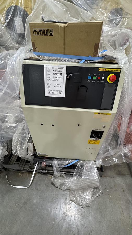 Used FANUC M-2000iA/2300 ROBOT NEW NEVER USED WITH R-30iB PLUS CONTROLLER