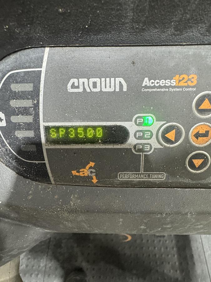 Used CROWN MODEL SP35020-30 ORDER PICKER NARROW ISLE ELECTRIC FORK LIFT