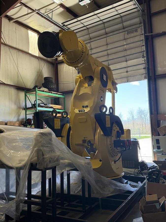 Used FANUC M-2000iA/2300 ROBOT NEW NEVER USED WITH R-30iB PLUS CONTROLLER
