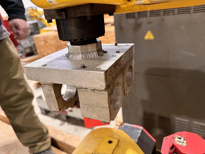 Used FANUC FANUC M16iB/20