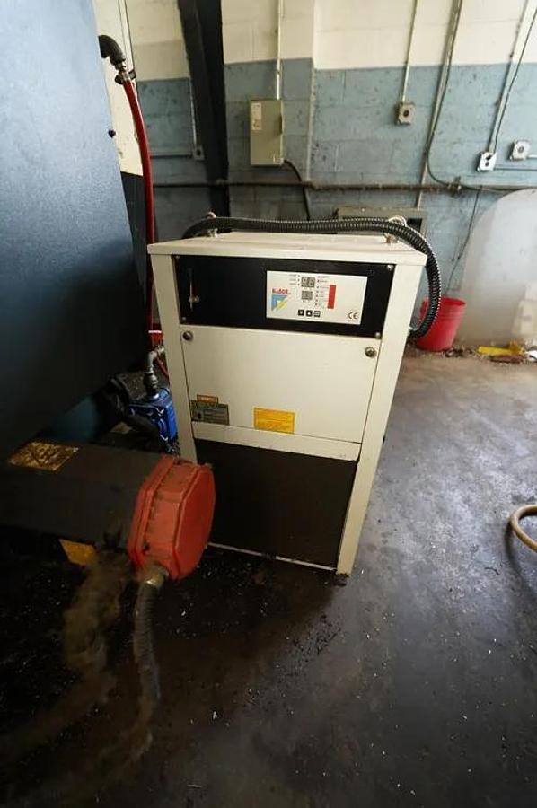 Used JOHNFORD VMC-1600HD 63" X 33" X 28" FANUC 0iMB CONTROL 10,000 RPM 50 TAPER